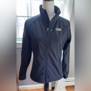 The North Face Women's Black Small Petite Polyester Wind Jacket
